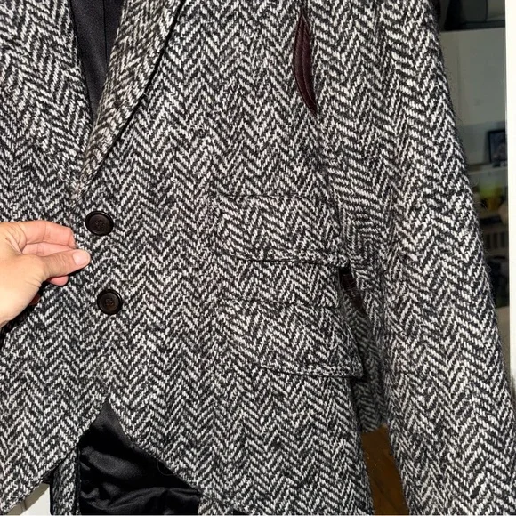 Smythe Herringbone Blazer with leather patches and Faux Fur Collar sz 6 - Picture 7 of 9